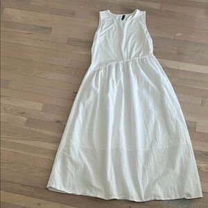 Classic White Sleeveless Midi Dress with Gathered Waist